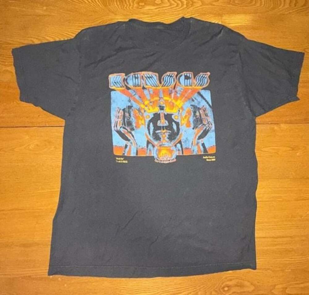 Kansas Rock Band Hold On Tour Graphic T-Shirt